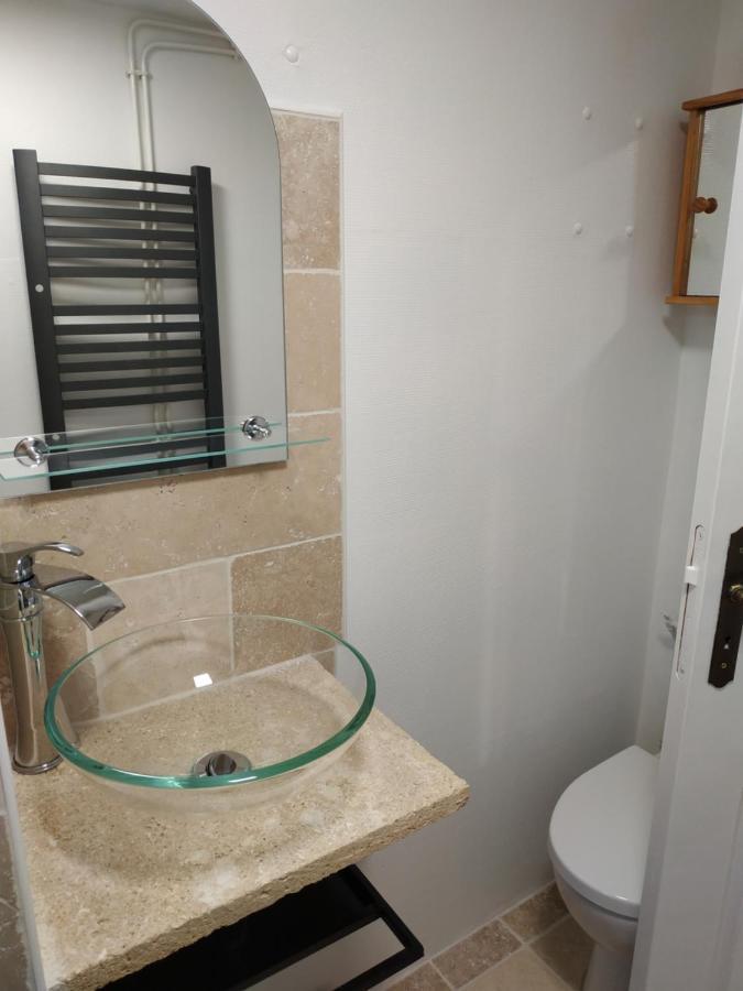 Appart 28M2 Avec Jardin Et Parking Prives, Chambre Separee Milhaud Eksteriør billede