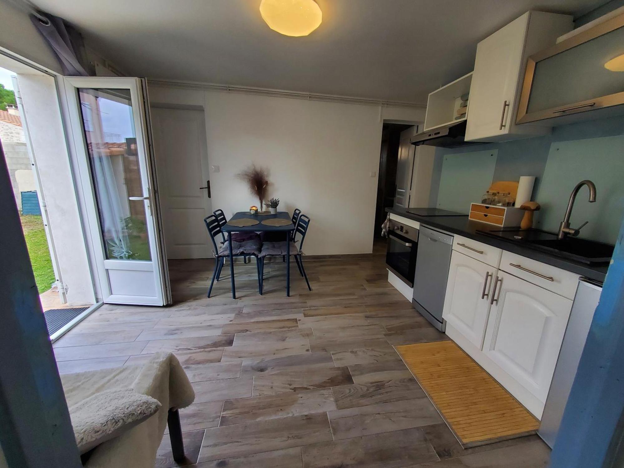 Appart 28M2 Avec Jardin Et Parking Prives, Chambre Separee Milhaud Eksteriør billede
